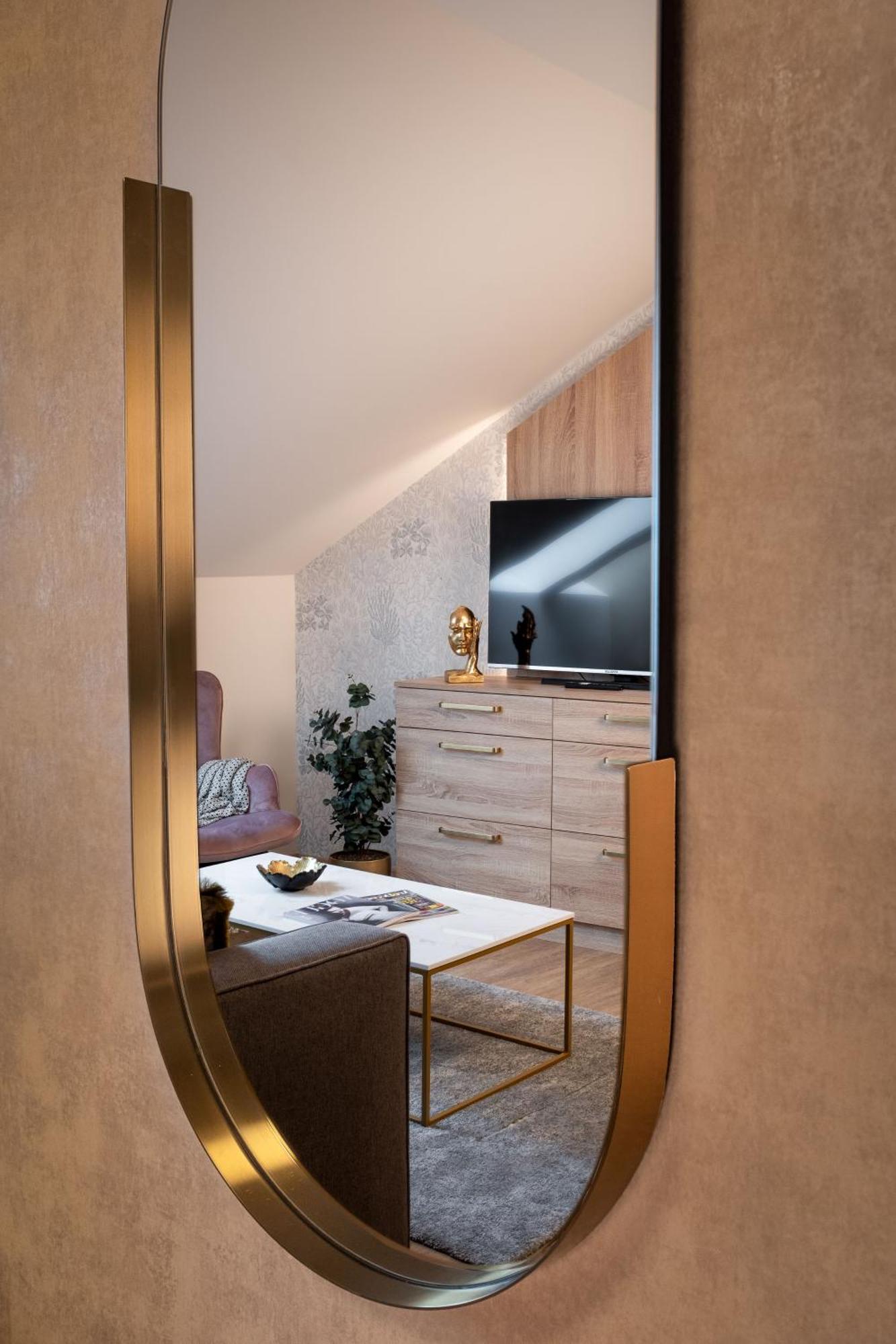 Theatre 9 Apartments By Adrez ปราก ภายนอก รูปภาพ